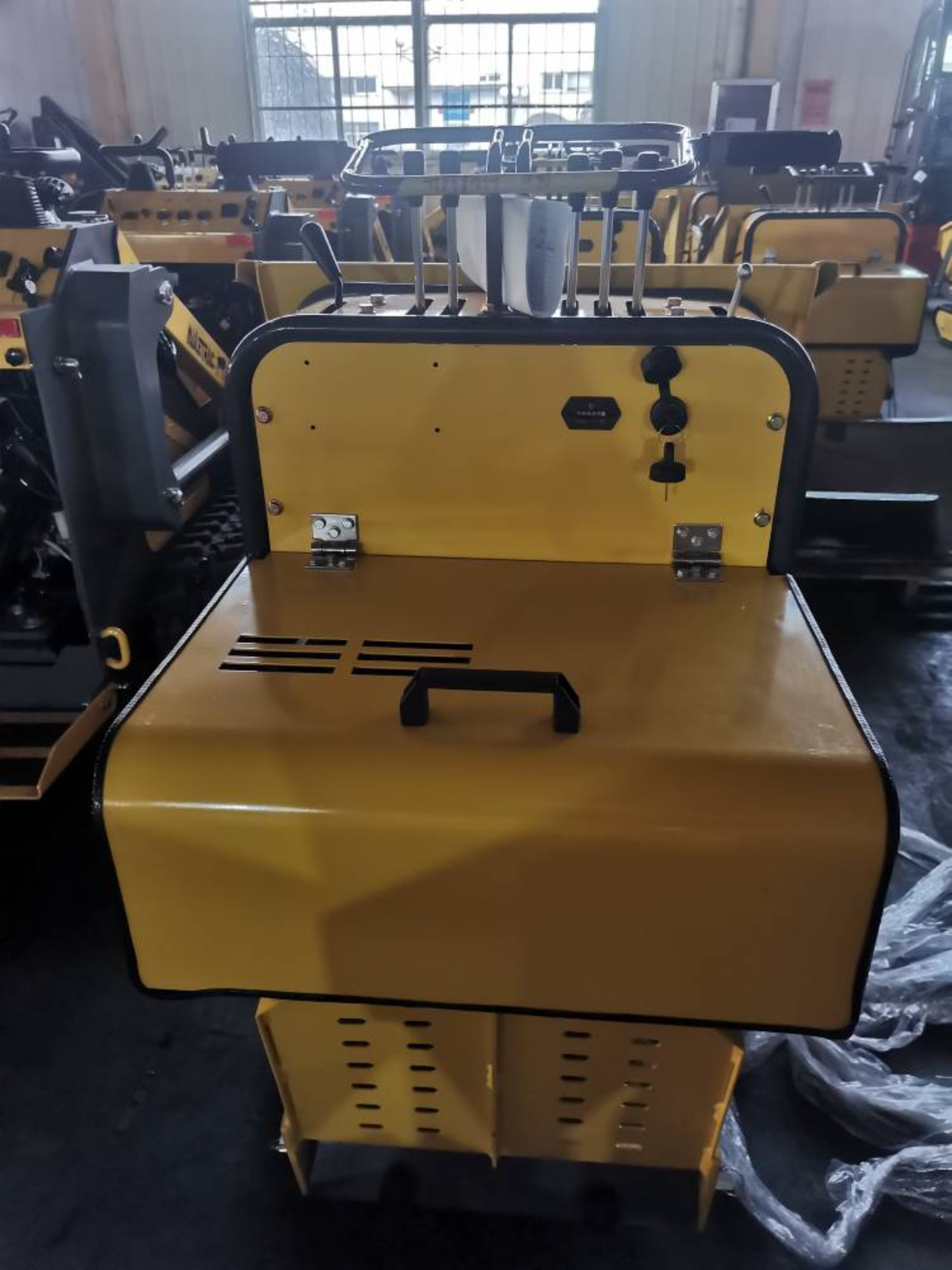 minidumper-r-novy-model-detail-ovladani